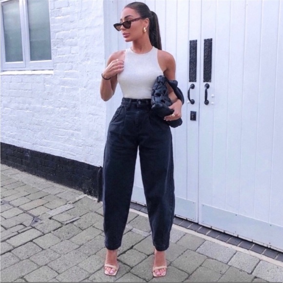 Zara Black High-Waisted Jeans - Picture 4 of 16